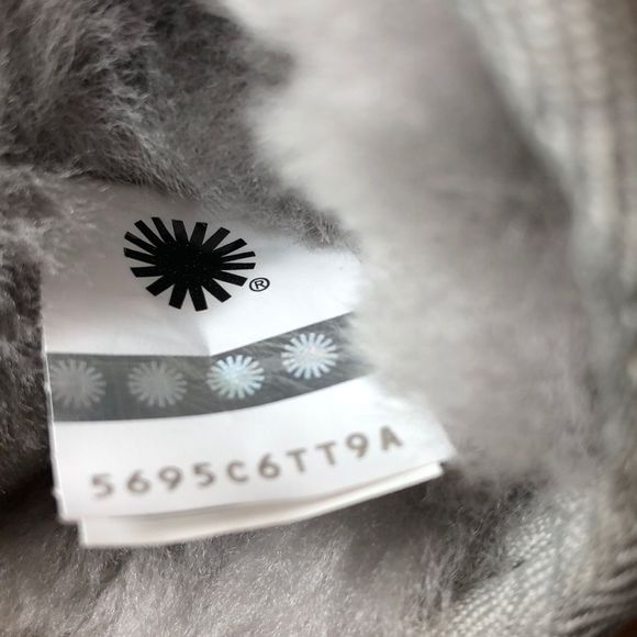 UGG Classic Short Metallic Snake - Picture 8 of 10